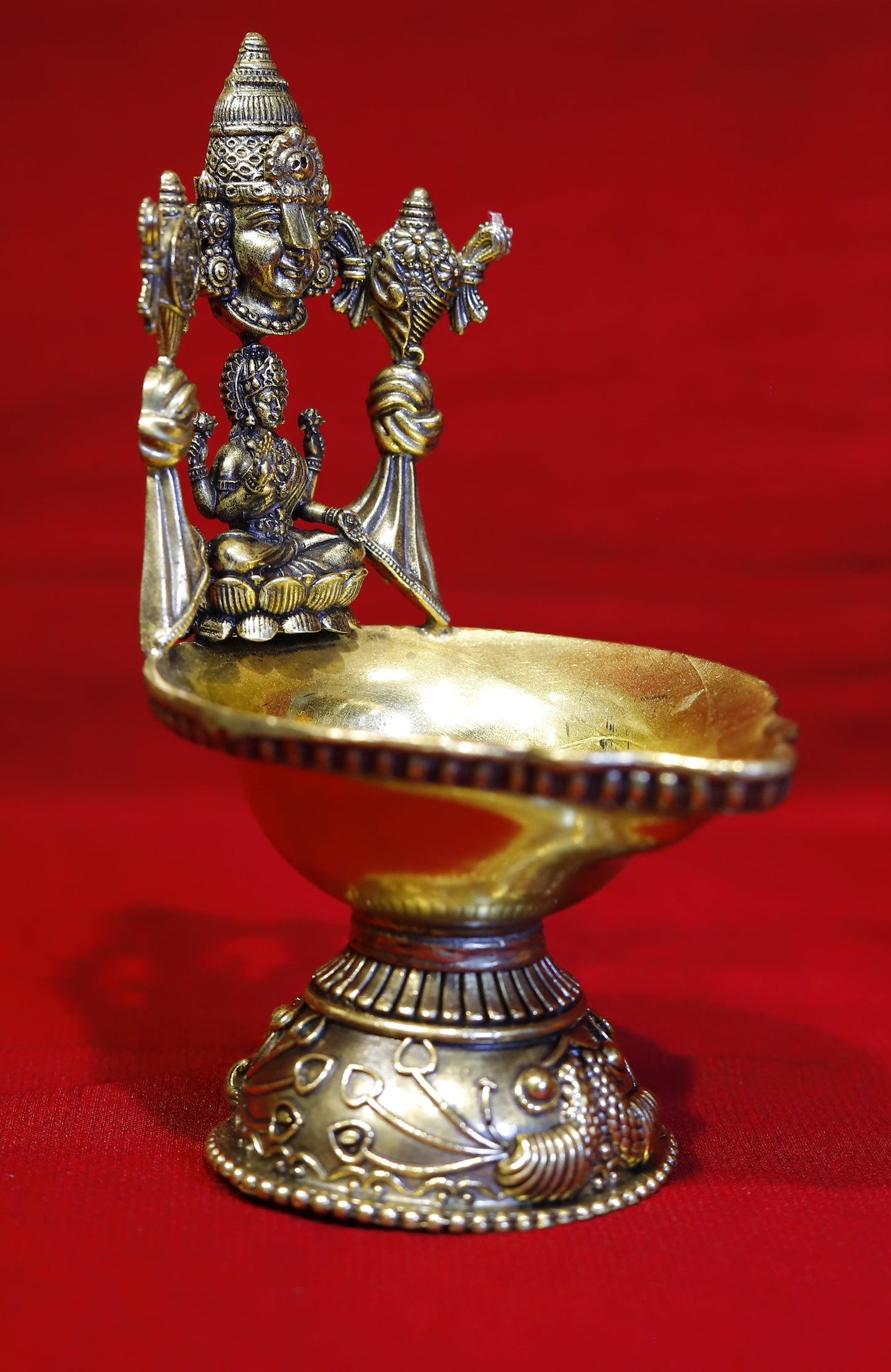 Superfine Brass Tirupati Balaji with Lakshmi Diya