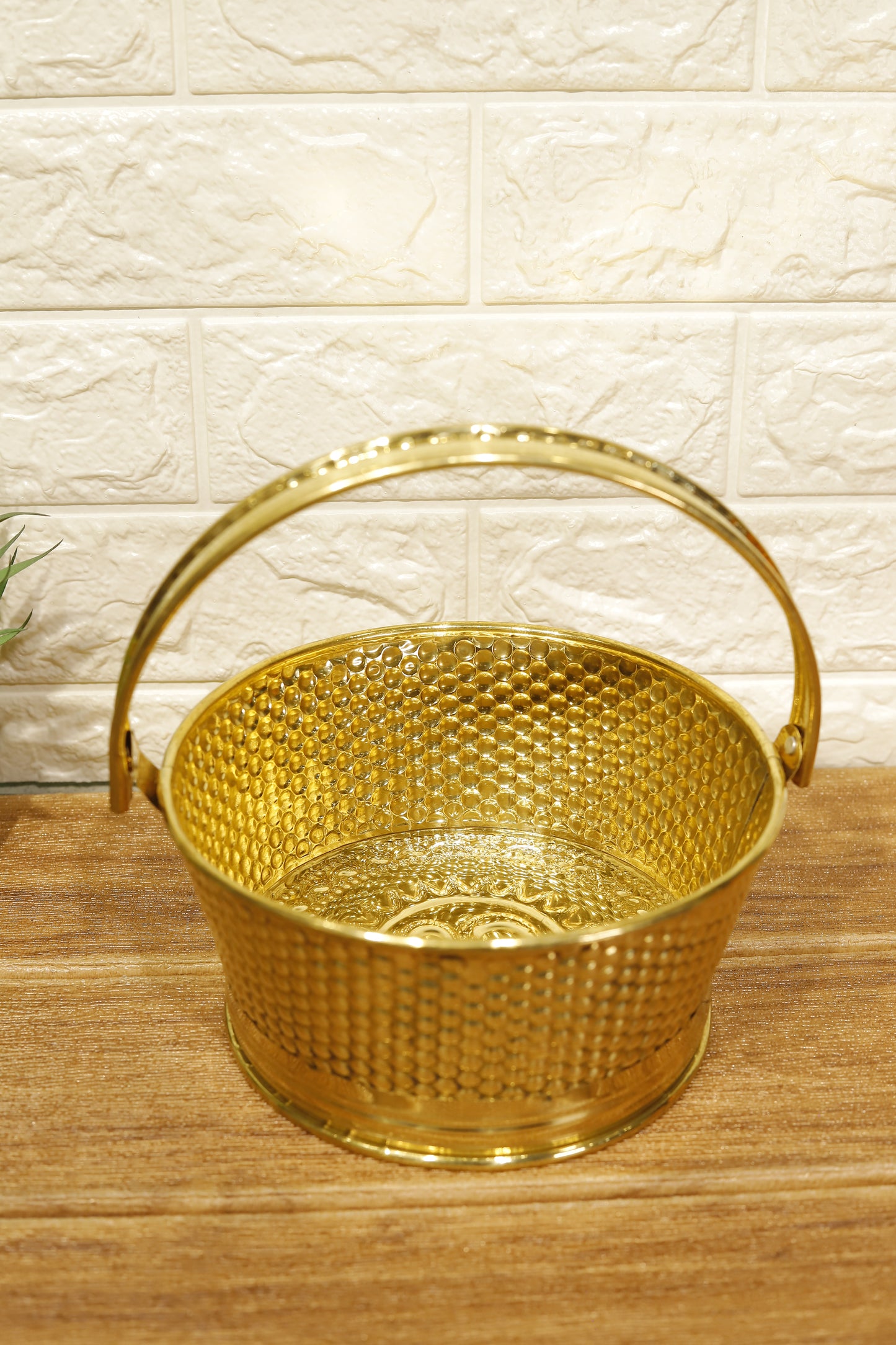 ॐ Round Shaped Brass Puja Basket